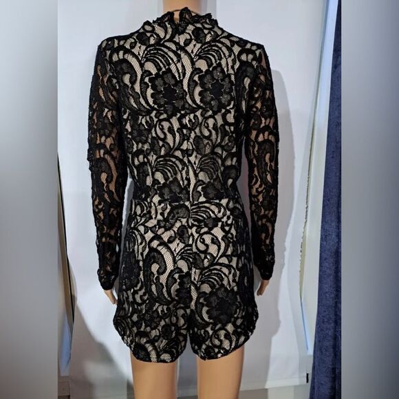 Blu Pepper Bohemian Black Lace Long Sleeve Romper size L - Picture 2 of 15